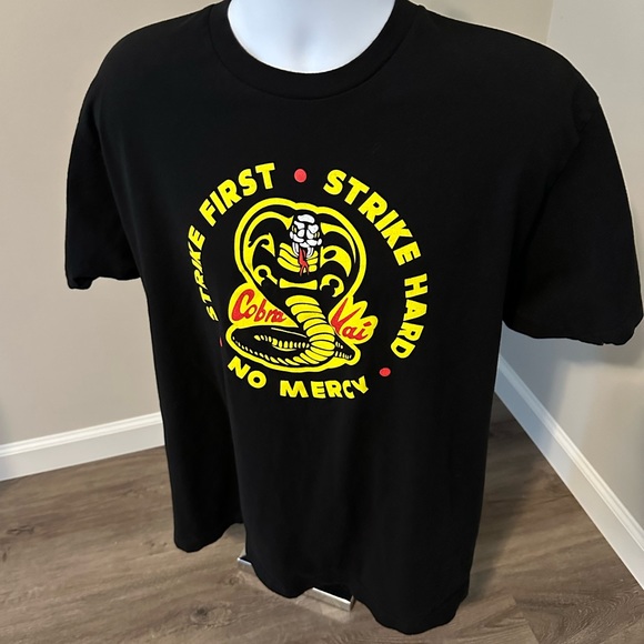 Cobra Kai tee - Picture 2 of 3